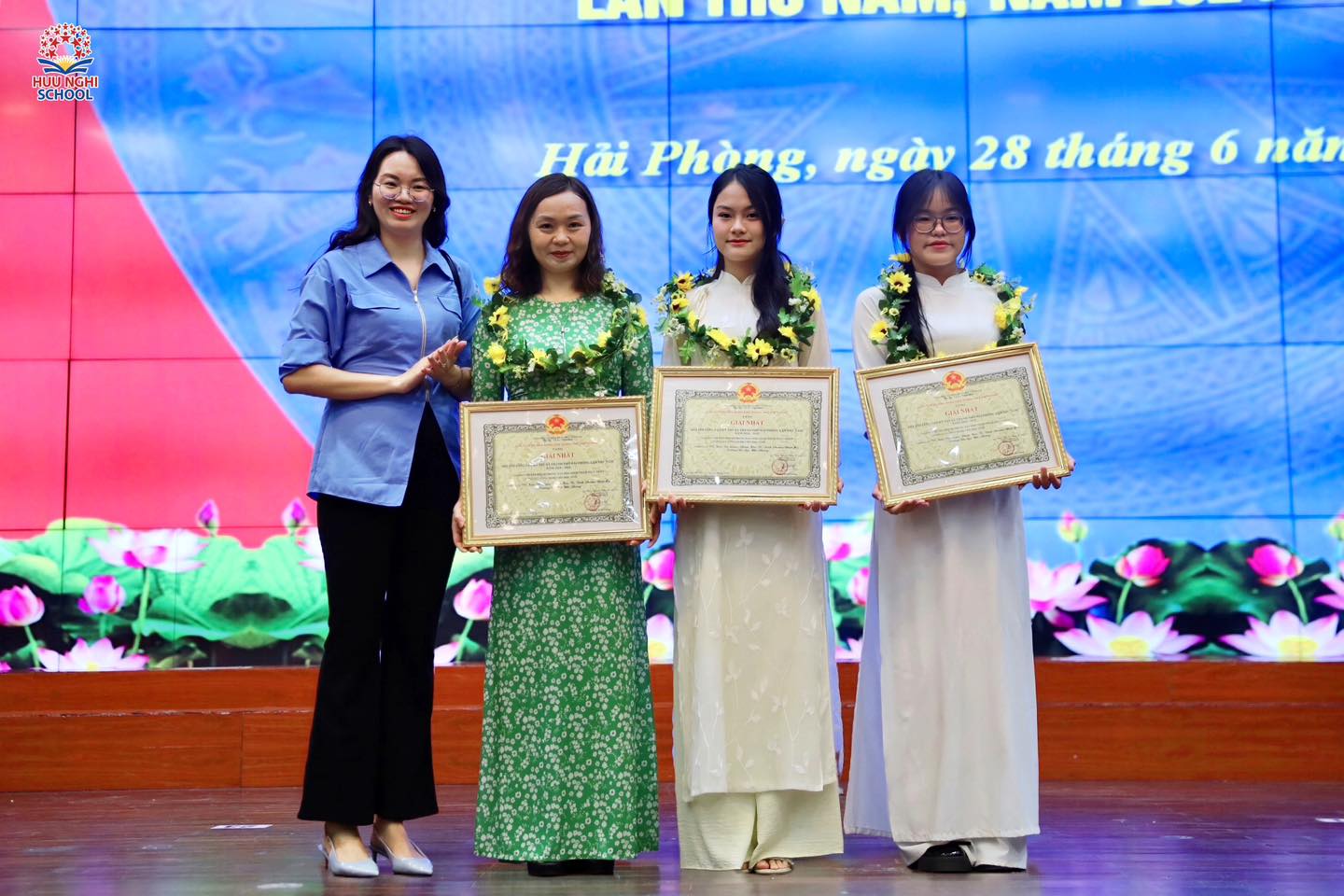 CÔ VÀ TRÒ ĐẠT GIẢI NHẤT HỘI THI SÁNG TẠO KỸ THUẬT TP. HẢI PHÒNG LẦN THỨ 5! 