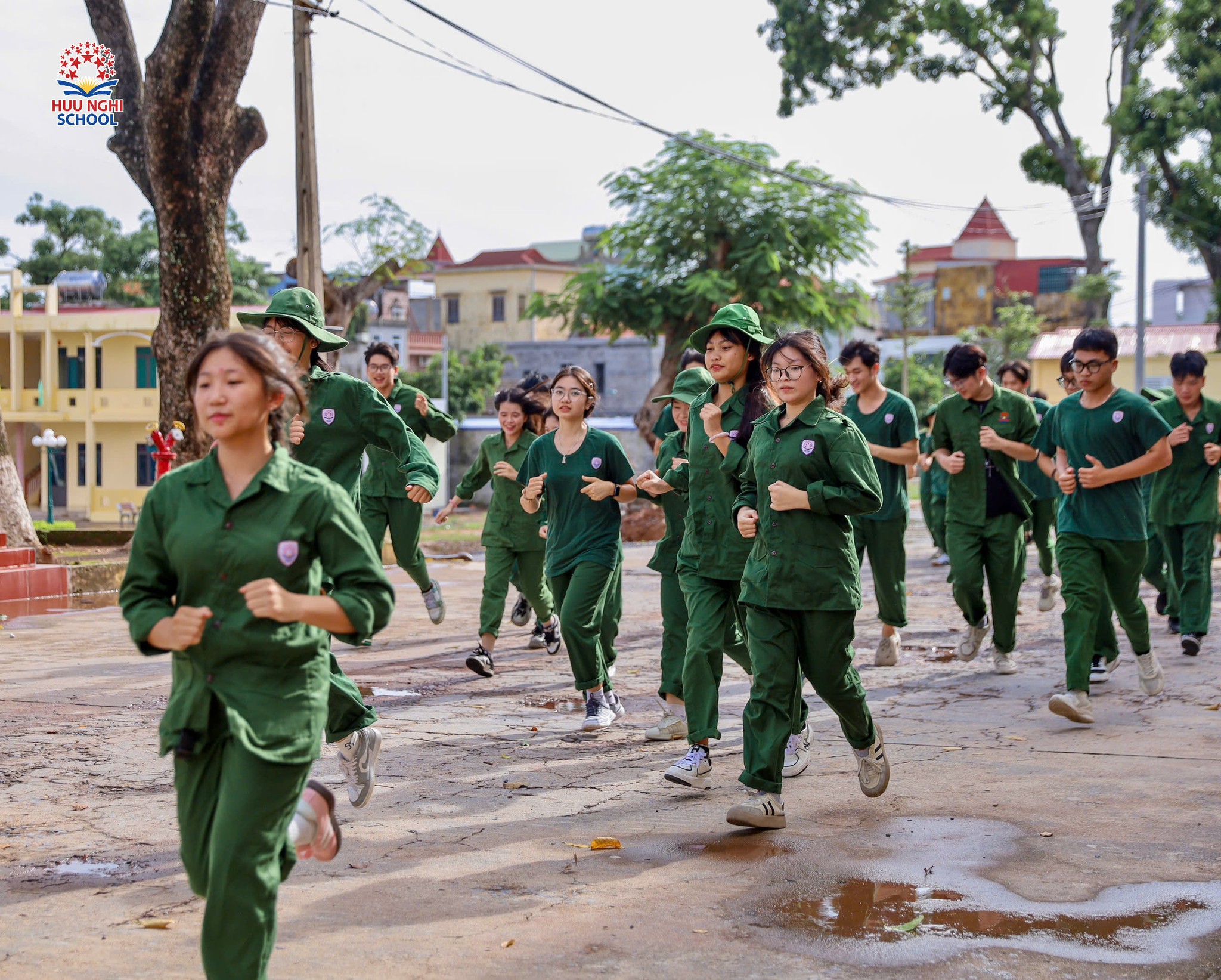 KHỞI ĐỘNG TINH THẦN – VỮNG TÂM BƯỚC VÀO NĂM HỌC MỚI! 